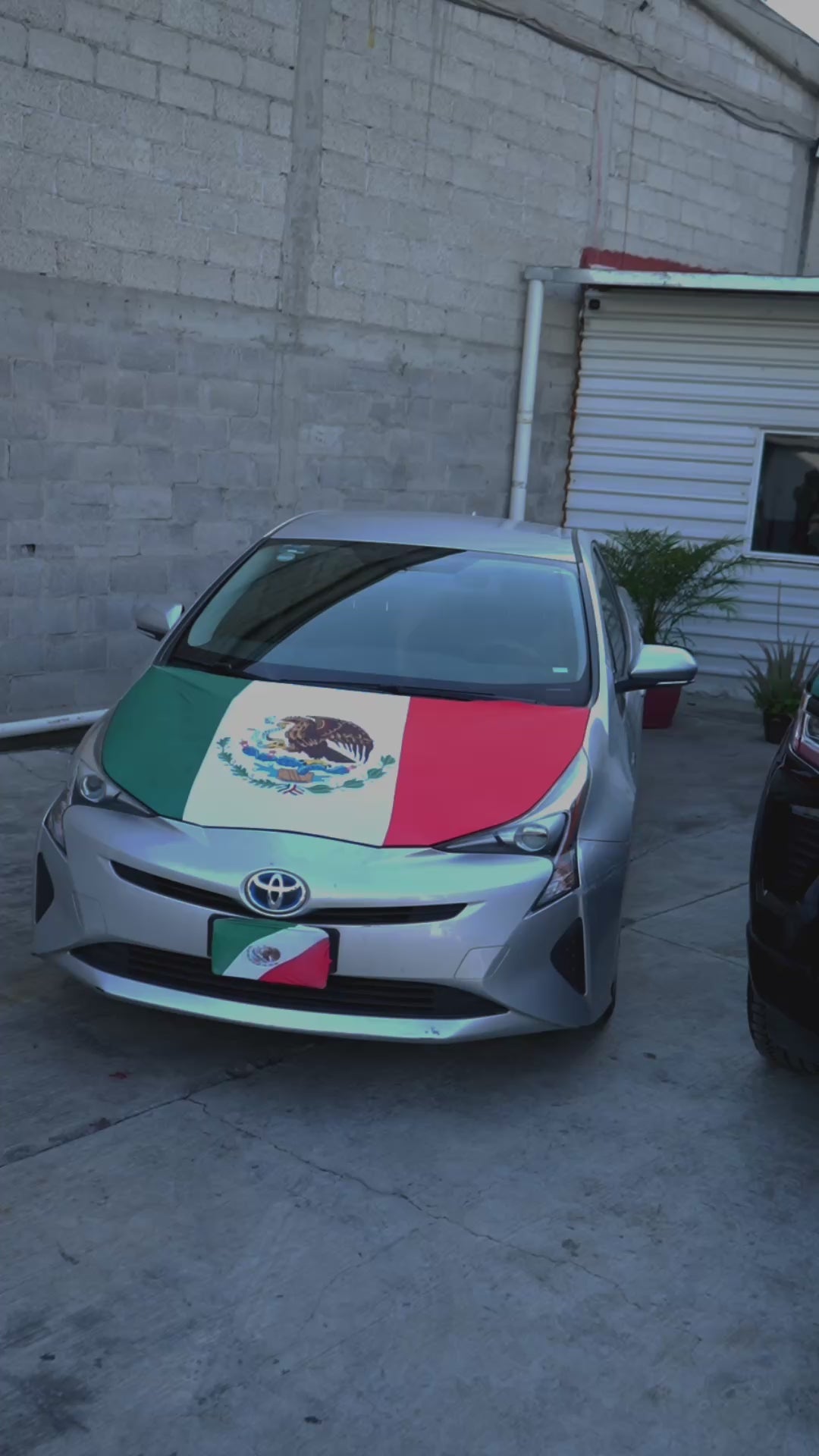 Cargar vídeo: Funda Cubre Cofre De Auto Con Bandera De México Patriótica